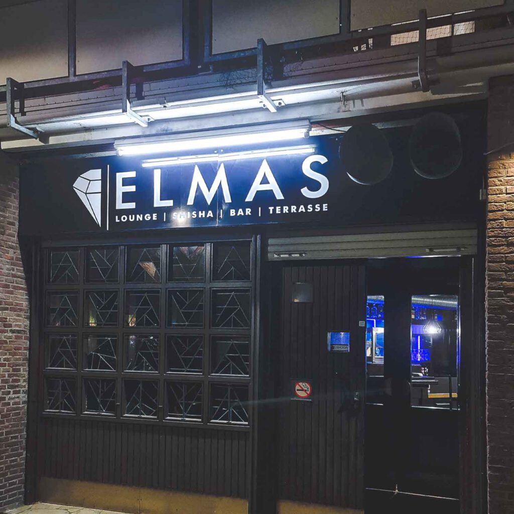 Elmas Lounge Aussenwerbung